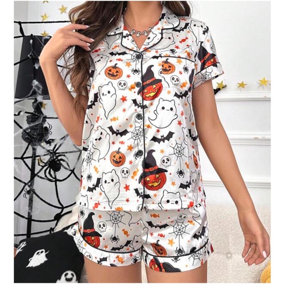 Ghost Pumpkin Graphic Short Pajamas Set - Picture 3 of 4